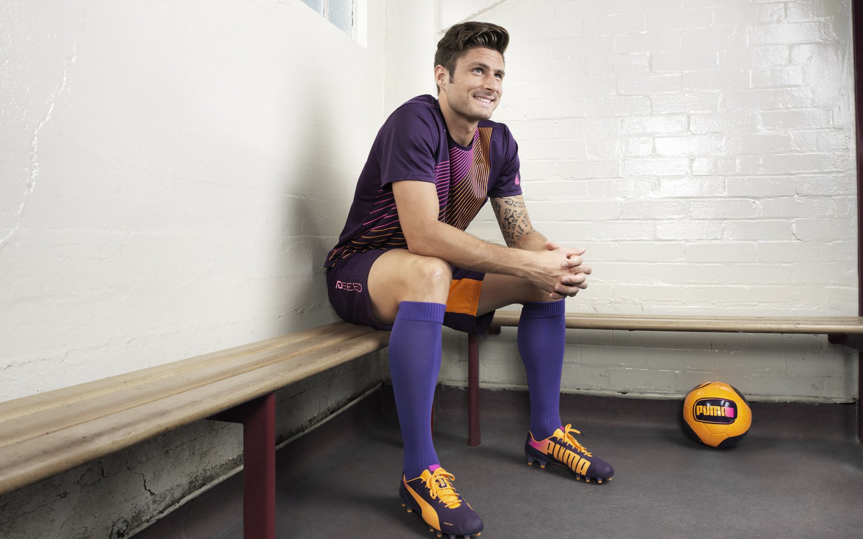 球队教练员研讨会交流战术理念与训练心得，球队教练是干什么的