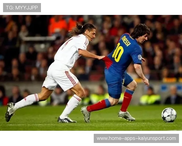 拜仁盯梅西式光:冷静的追逐,燃动的梦想 拜仁盯梅西式光:冷静的追逐,燃动的梦想