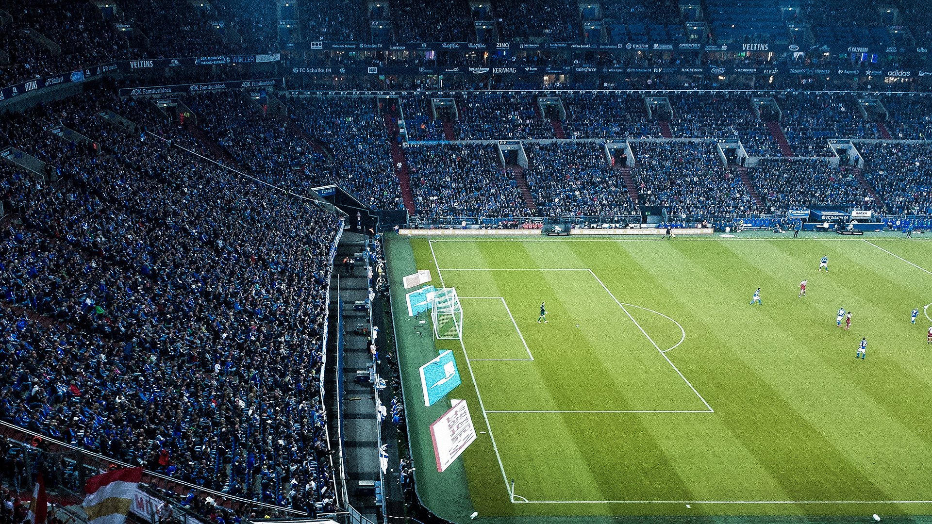 开云集团中国官网-世界杯极限战：攻防战术中的经典瞬间，超级世界杯